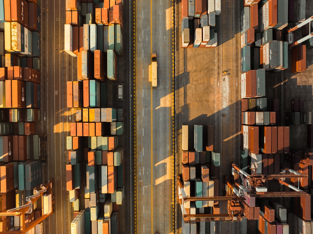 How to Use O2O Sourcing Guides as an End-to-End Buyer Playbook